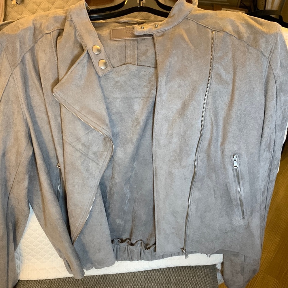 NEVER WORN blank nyc grey faux suede bomber
